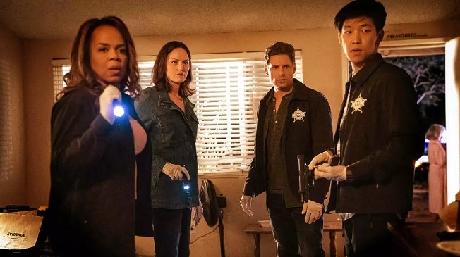 What is the Plot of CSI: Vegas Season 2