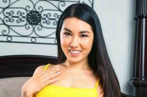 Mina Moon Net Worth 2025 – How Much is the American Model and AV Star