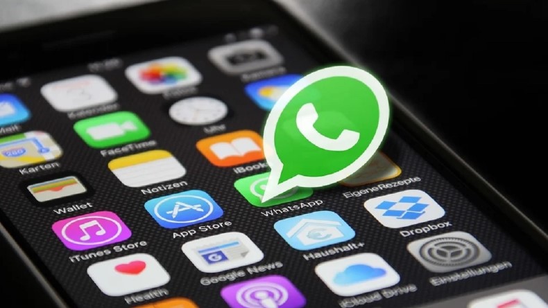 WhatsApp Working on Transcribing Voice Notes