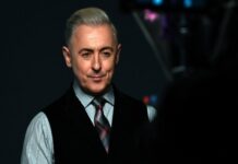 Alan Cumming Net Worth 2026 – How Rich Is The Scottish Actor? Alan Cumming Net Worth